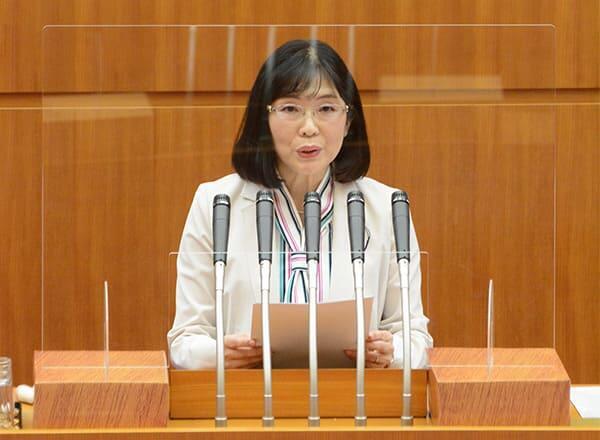 竹尾県議が第３４９回定例県議会で一般質問に登壇　新型コロナから県民守る取り組みについて県の考えをただす