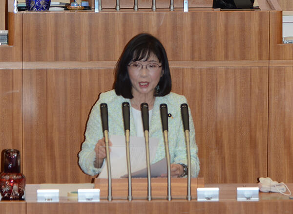 竹尾県議が第３５７回定例県議会で一般質問に登壇　さまざまな女性支援などについて県の考えをただす