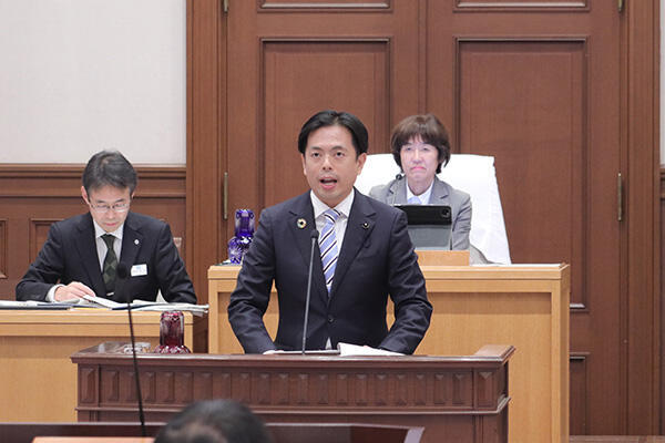 第３６５回定例県議会で大塚県議が一般質問に登壇　中小企業への支援策などについて県の姿勢をただす