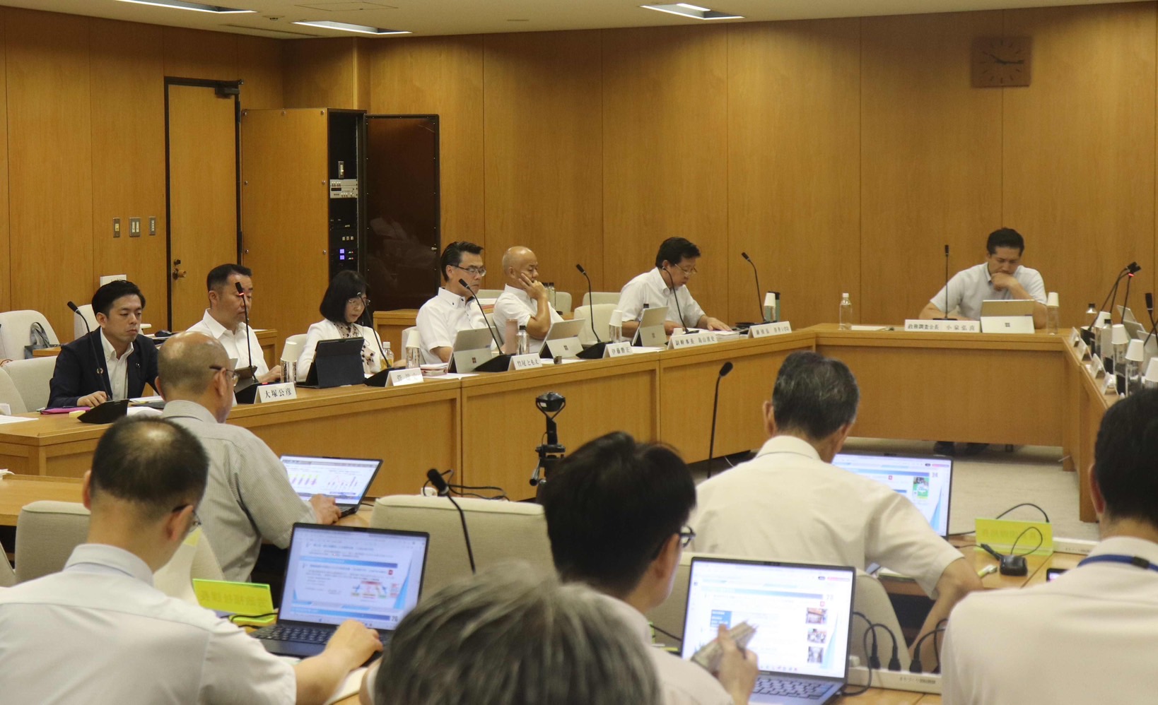 政務調査会を２日間にわたって開催　各部から県の事業の進捗状況などの説明を受ける