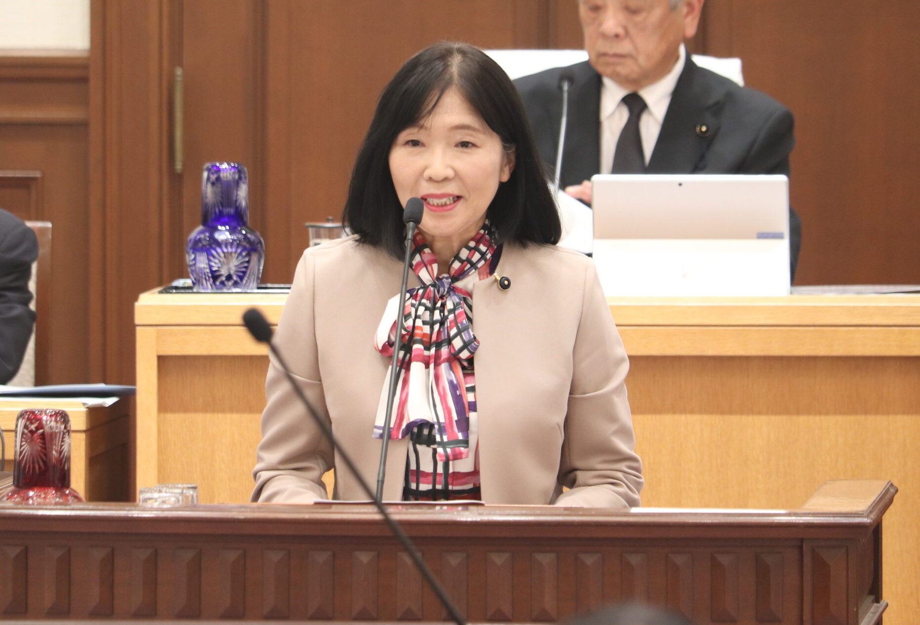 372回定例議会に竹尾議員が登壇 医療課題や女性活躍社会にむけた環境整備について県に質疑